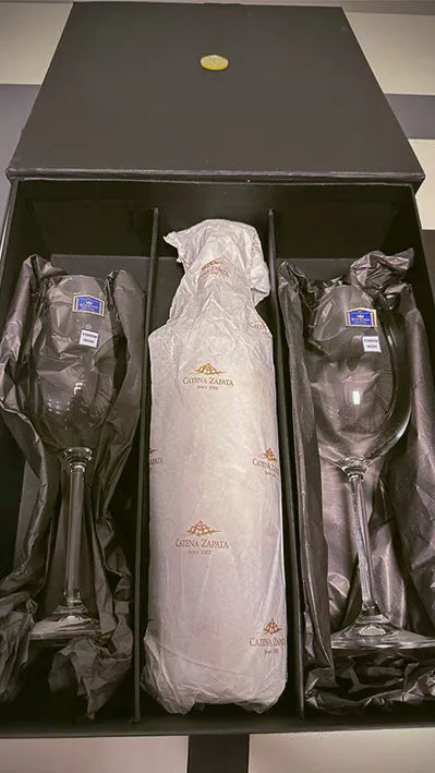 Presentes personalizados com vinho